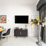 Ans Hanza Tower With Private Jacuzzi - Swimming Pool, Sauna, Jacuzzi, Viewing Terrace