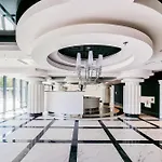 Ans Hanza Tower With Private Jacuzzi - Swimming Pool, Sauna, Jacuzzi, Viewing Terrace Estetino