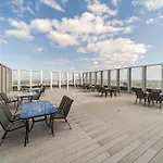 Apartamento Ans Hanza Tower With Private Jacuzzi - Swimming Pool, Sauna, Jacuzzi, Viewing Terrace