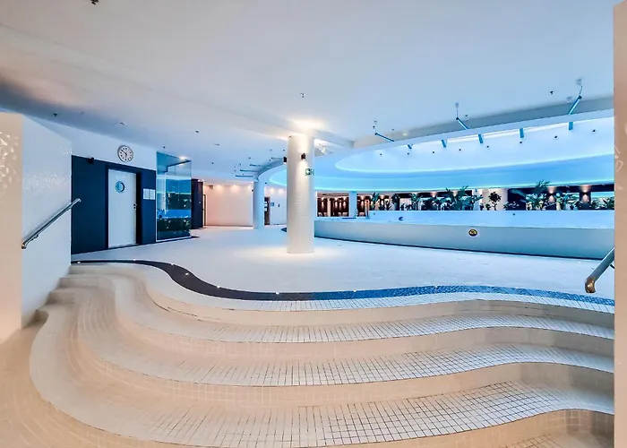 Ans Hanza Tower With Private Jacuzzi - Swimming Pool, Sauna, Jacuzzi, Viewing Terrace Apartment Szczecin